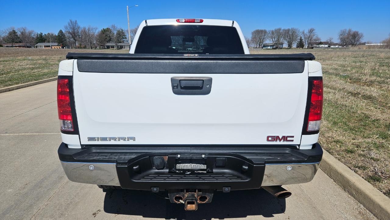 GMC Sierra 2500HD 4WD Crew Cab 153.7" Denali 2013