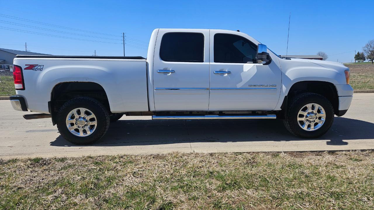GMC Sierra 2500HD 4WD Crew Cab 153.7" Denali 2013