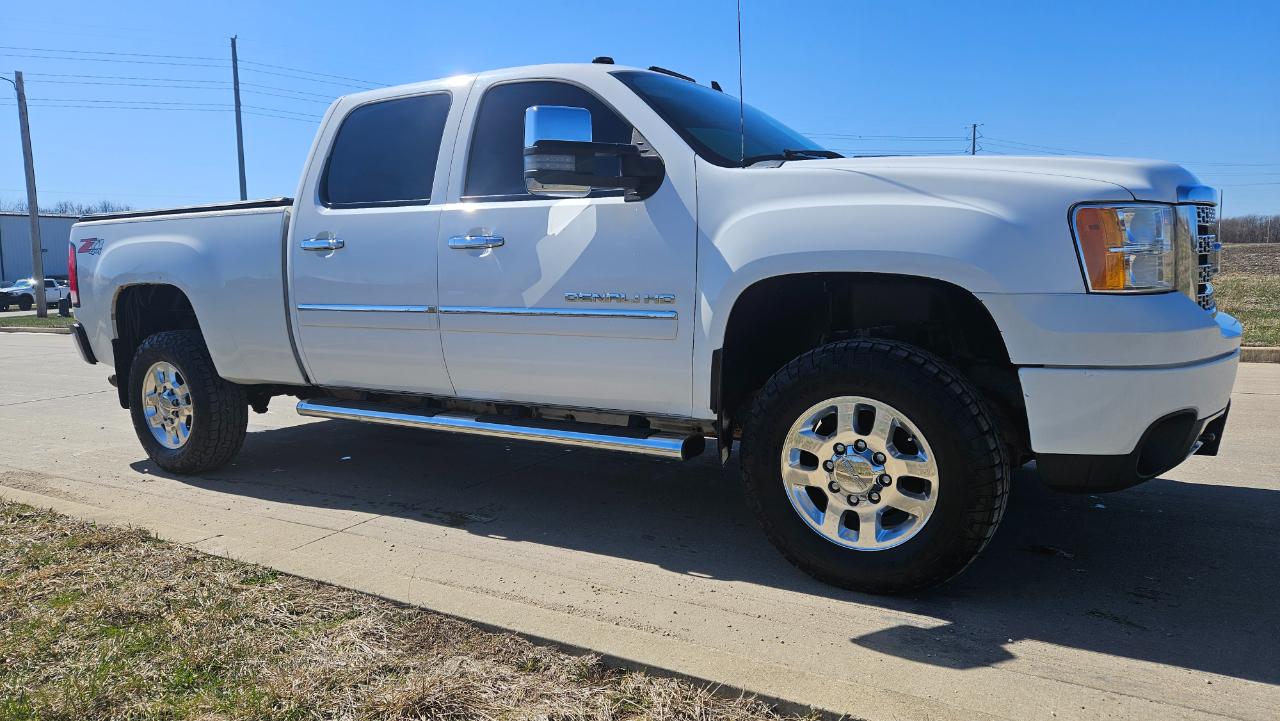 GMC Sierra 2500HD 4WD Crew Cab 153.7" Denali 2013