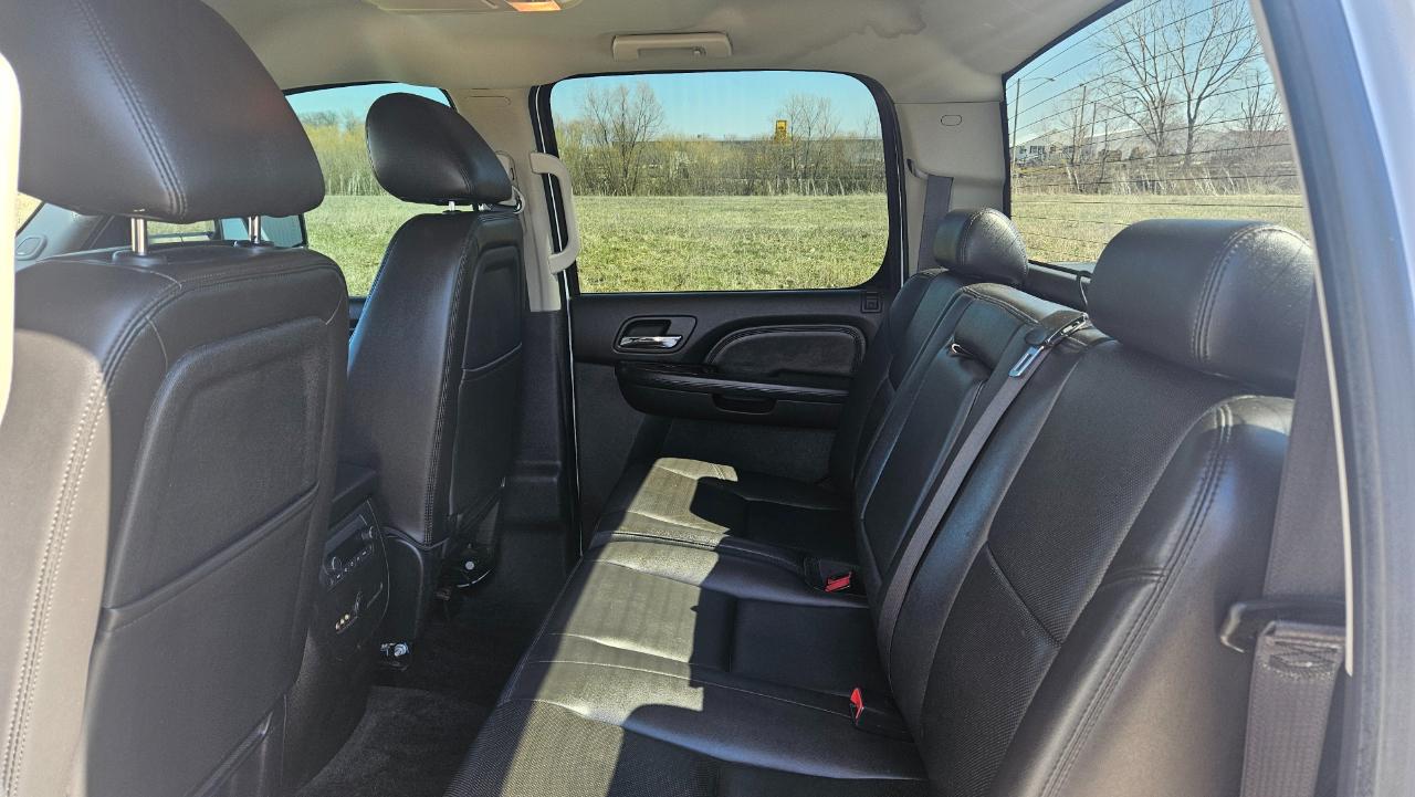 GMC Sierra 2500HD 4WD Crew Cab 153.7" Denali 2013