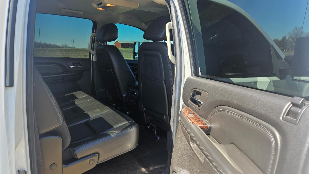 GMC Sierra 2500HD 4WD Crew Cab 153.7" Denali 2013