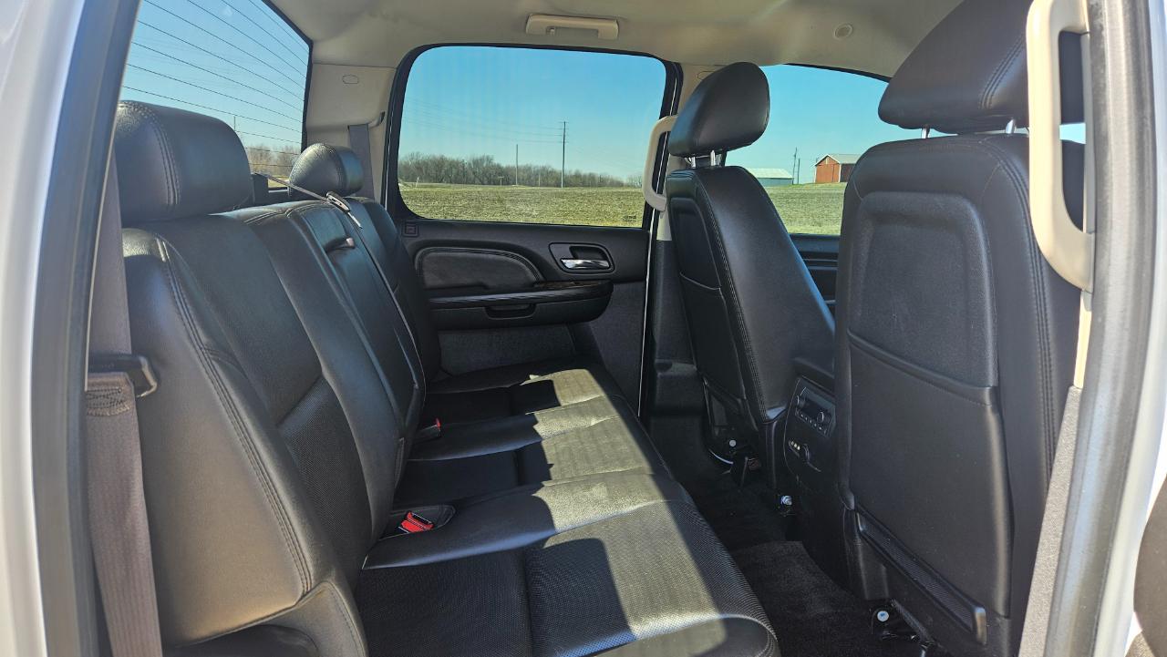 GMC Sierra 2500HD 4WD Crew Cab 153.7" Denali 2013