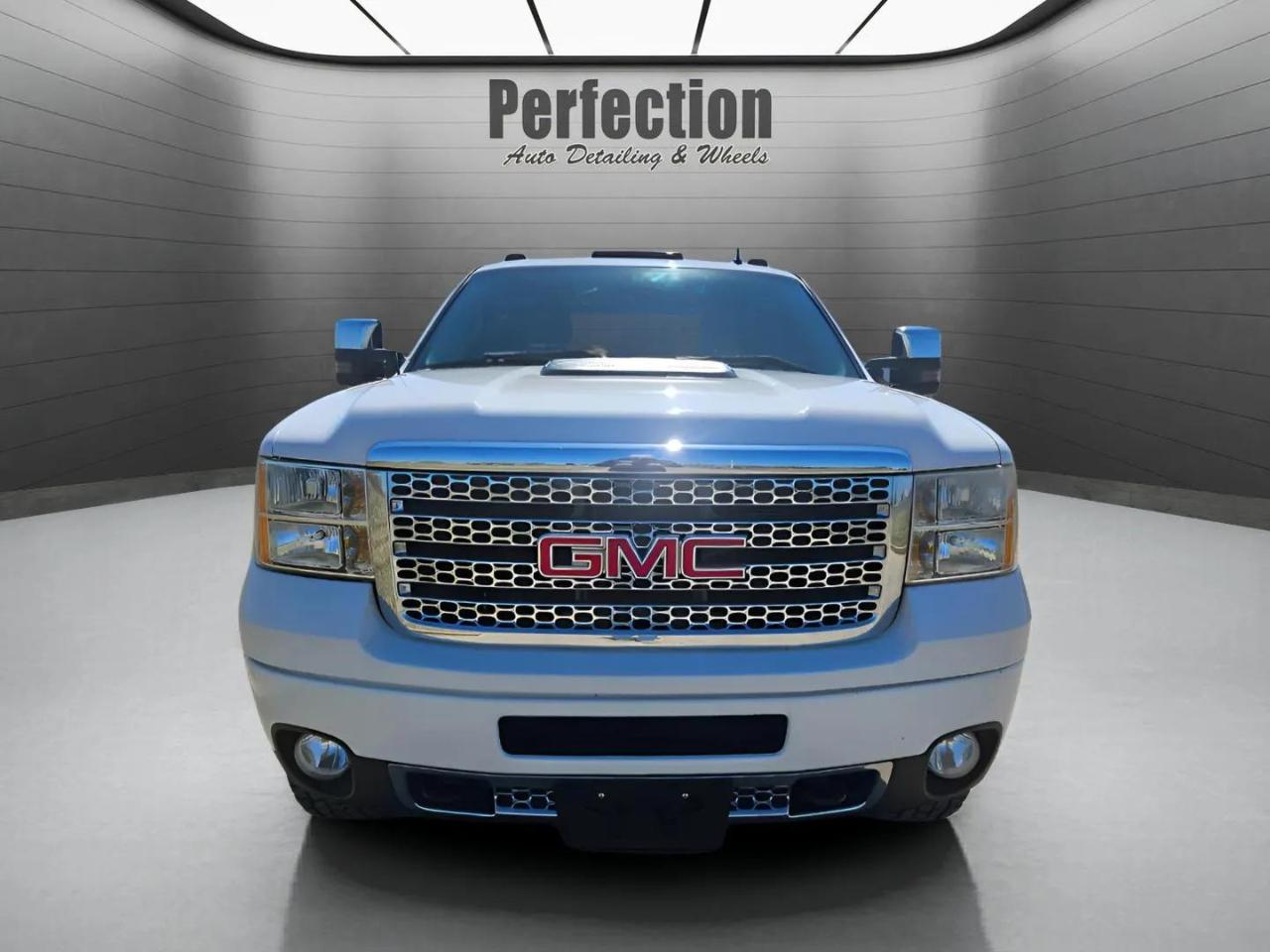 GMC Sierra 2500HD 4WD Crew Cab 153.7" Denali 2013