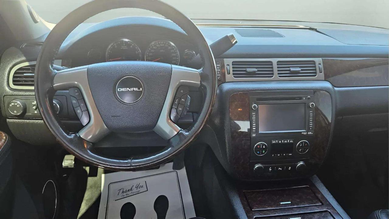 GMC Sierra 2500HD 4WD Crew Cab 153.7" Denali 2013