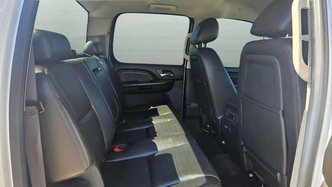 GMC Sierra 2500HD 4WD Crew Cab 153.7" Denali 2013