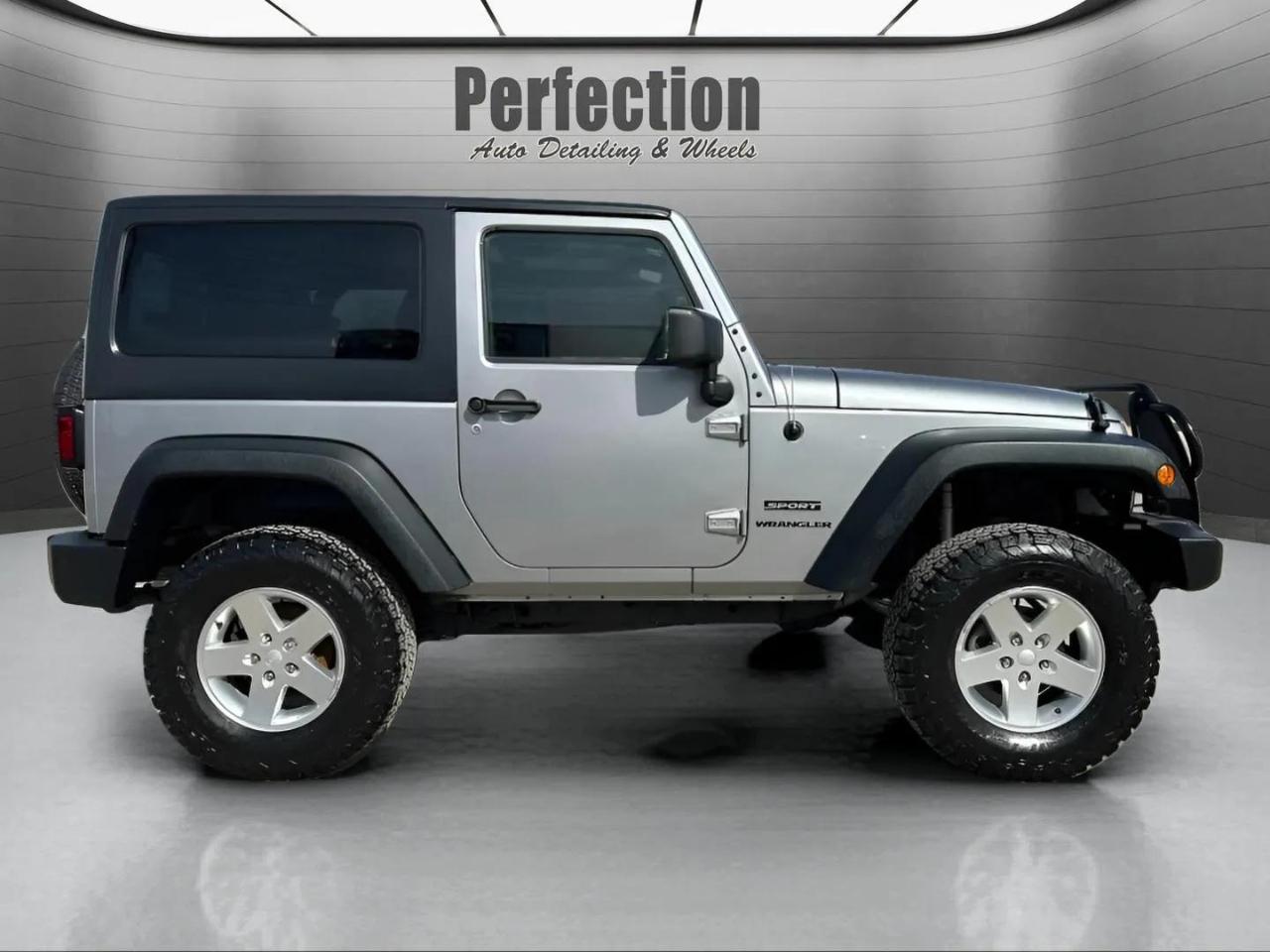 Jeep Wrangler 4WD 2dr Sport 2013