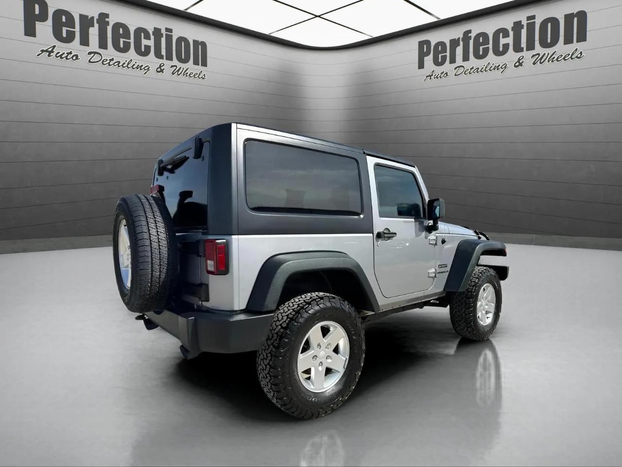 Jeep Wrangler 4WD 2dr Sport 2013
