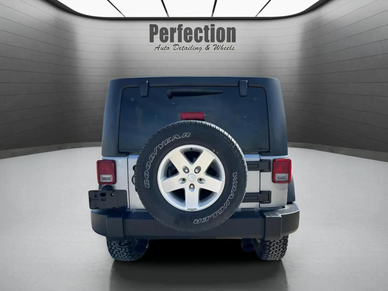 Jeep Wrangler 4WD 2dr Sport 2013