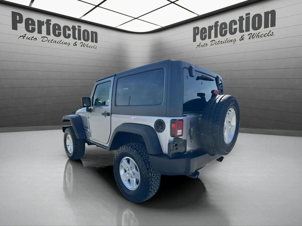 Jeep Wrangler 4WD 2dr Sport 2013
