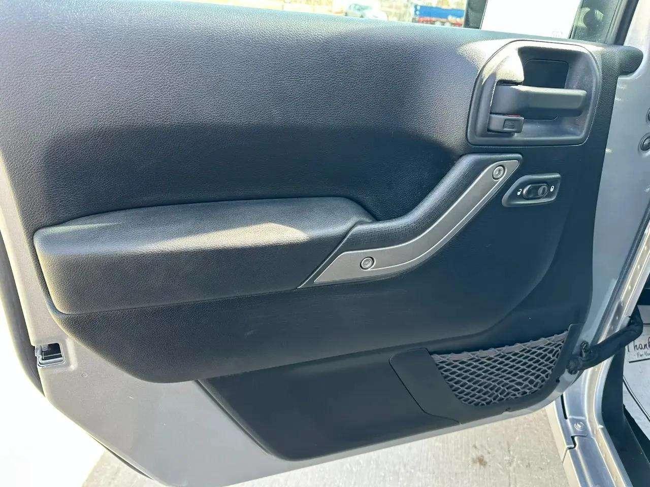 Jeep Wrangler 4WD 2dr Sport 2013