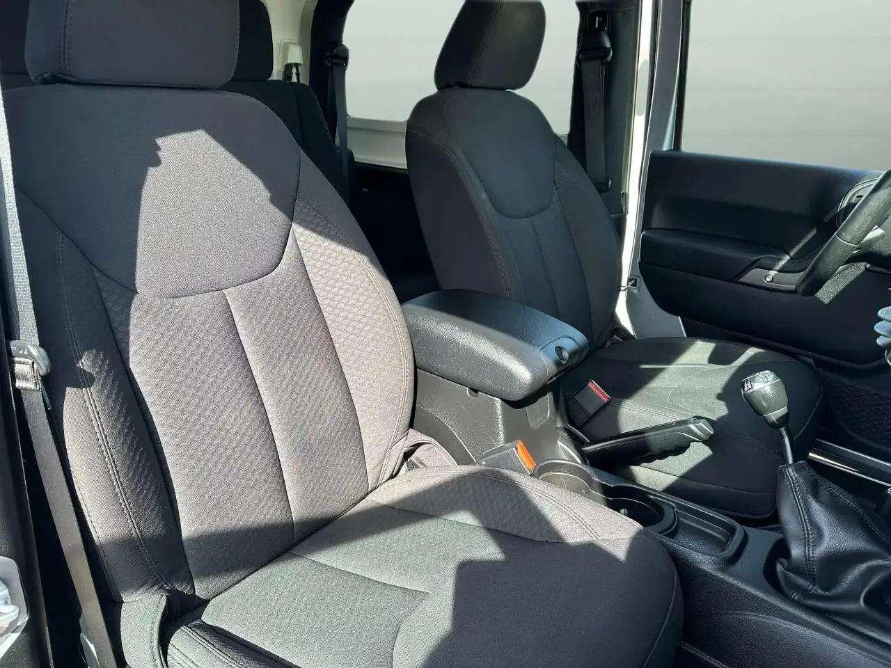 Jeep Wrangler 4WD 2dr Sport 2013