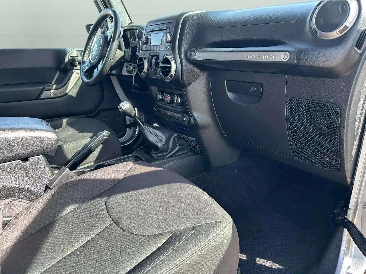 Jeep Wrangler 4WD 2dr Sport 2013