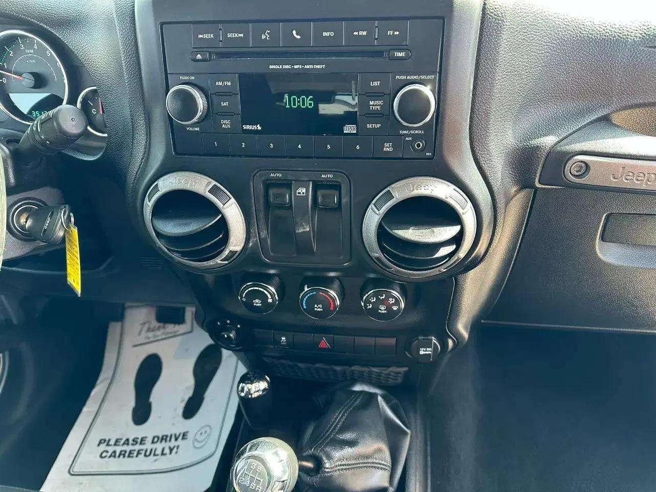 Jeep Wrangler 4WD 2dr Sport 2013