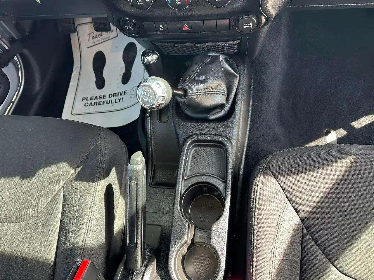 Jeep Wrangler 4WD 2dr Sport 2013