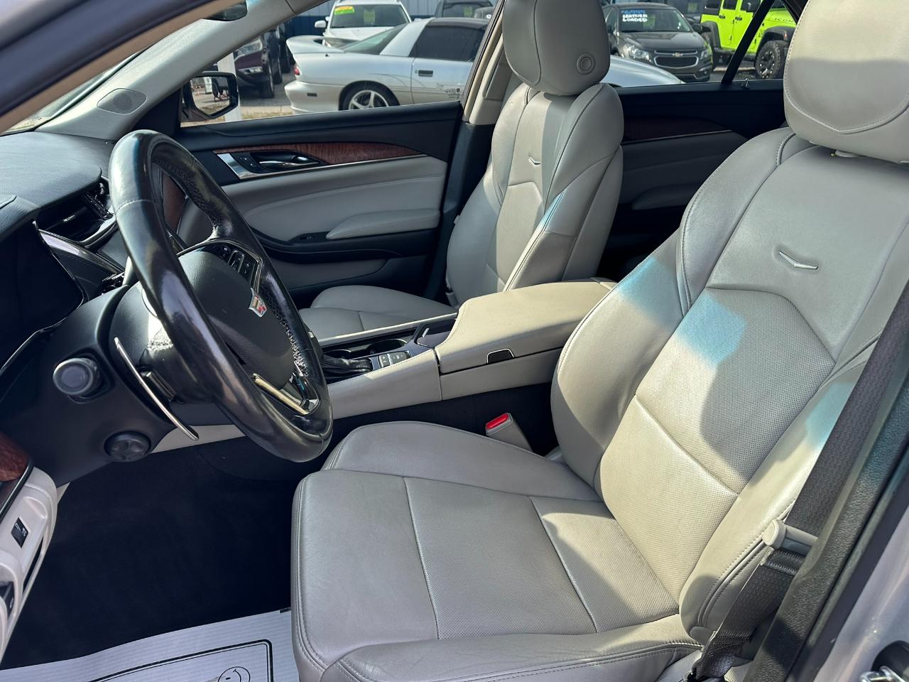 Cadillac CTS Sedan 4dr Sdn 3.6L Luxury Collection RWD 2016