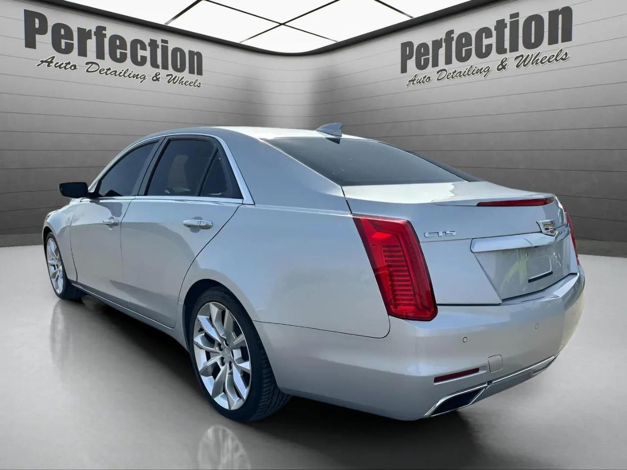 Cadillac CTS Sedan 4dr Sdn 3.6L Luxury Collection RWD 2016