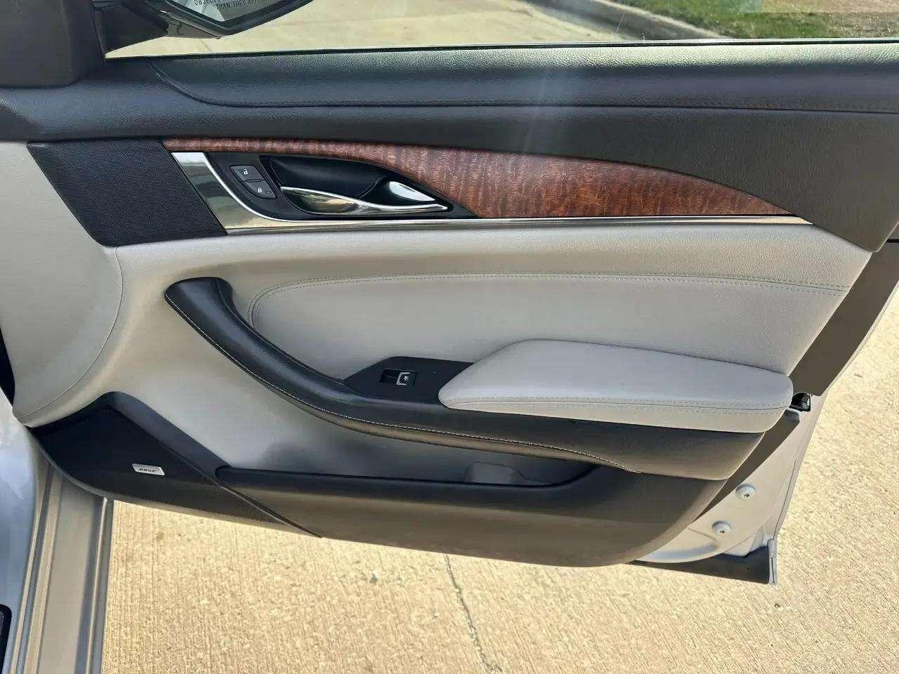 Cadillac CTS Sedan 4dr Sdn 3.6L Luxury Collection RWD 2016