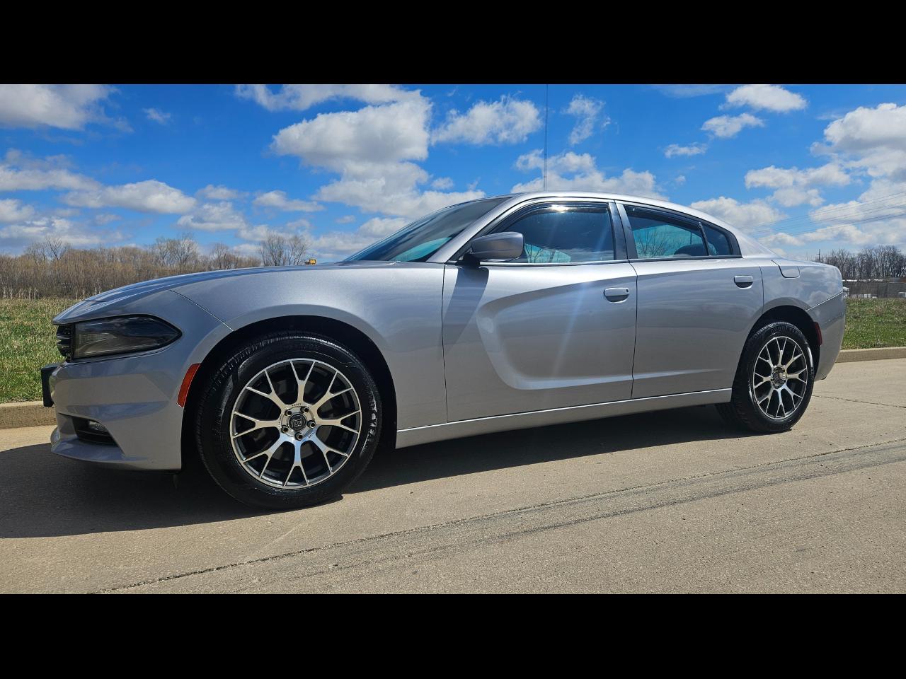 Dodge Charger 4dr Sdn SXT AWD 2015