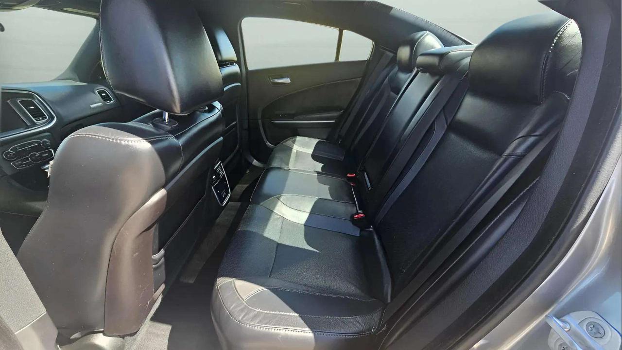 Dodge Charger 4dr Sdn SXT AWD 2015