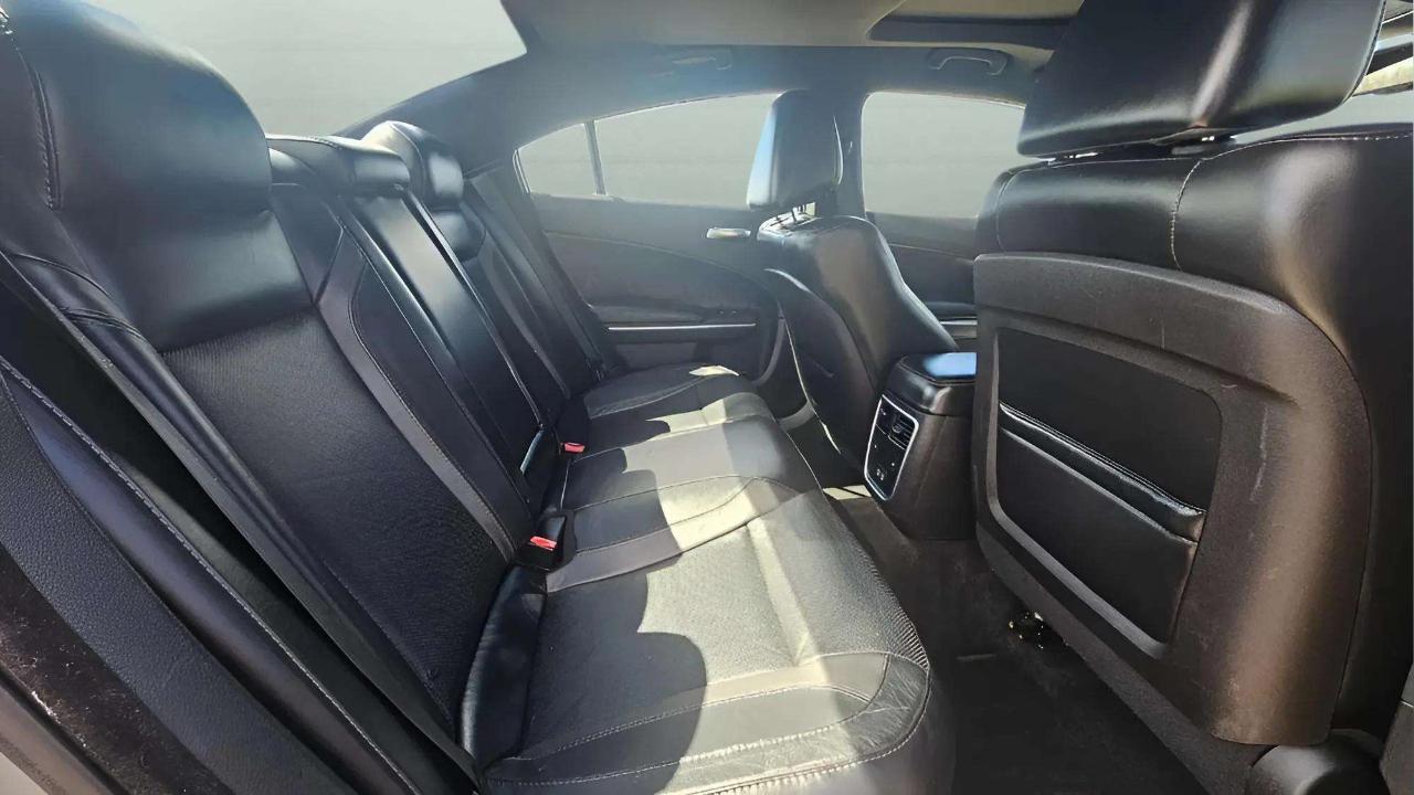 Dodge Charger 4dr Sdn SXT AWD 2015