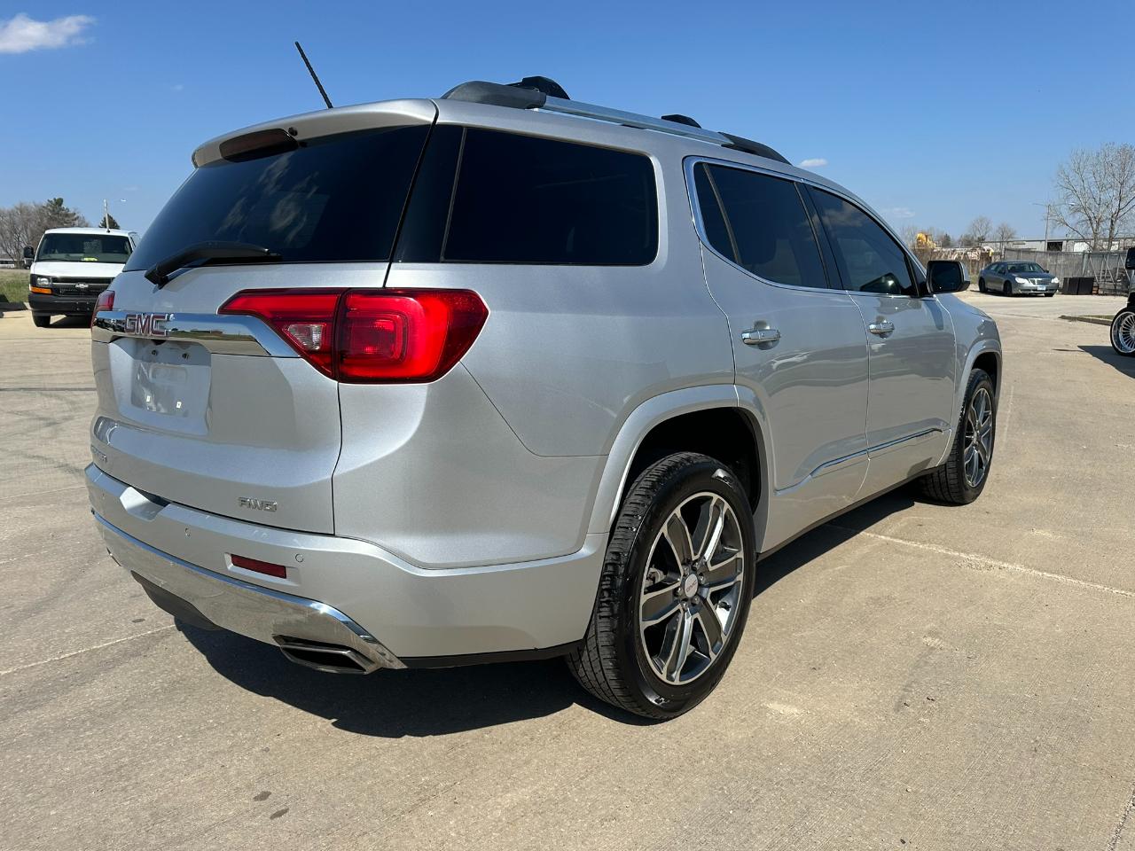 GMC Acadia AWD 4dr Denali 2019