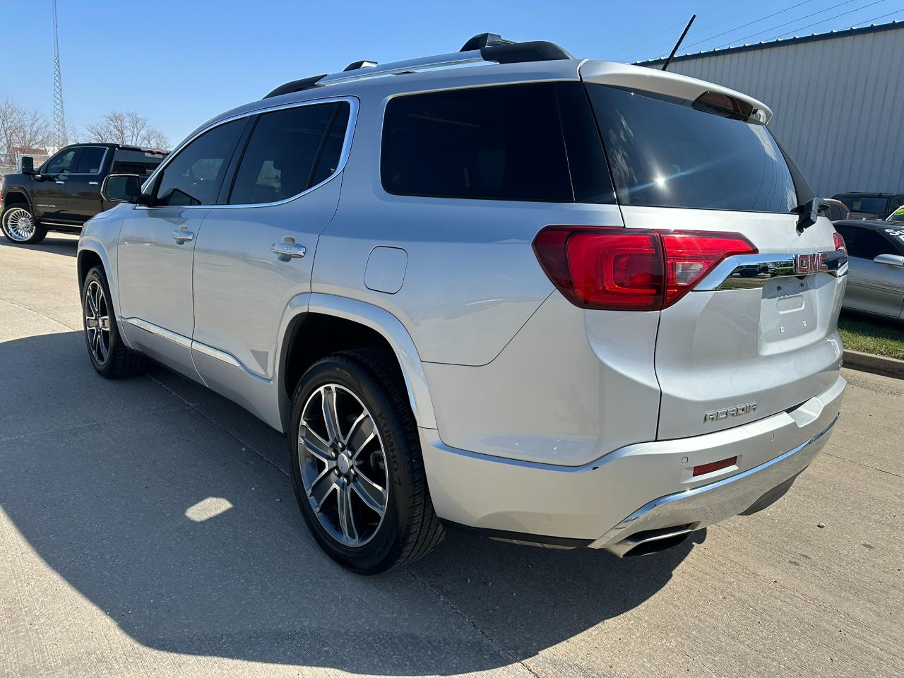 GMC Acadia AWD 4dr Denali 2019