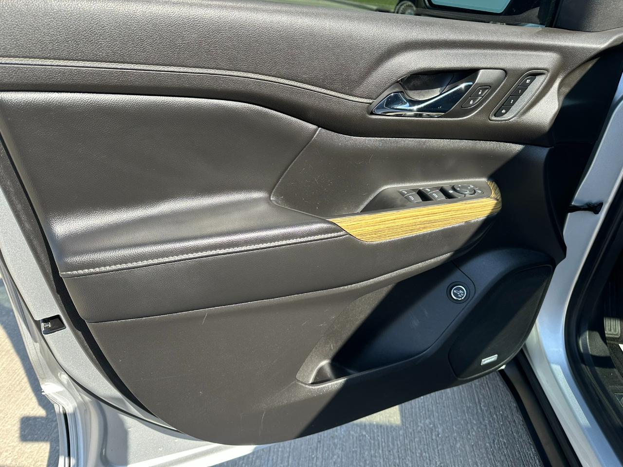 GMC Acadia AWD 4dr Denali 2019