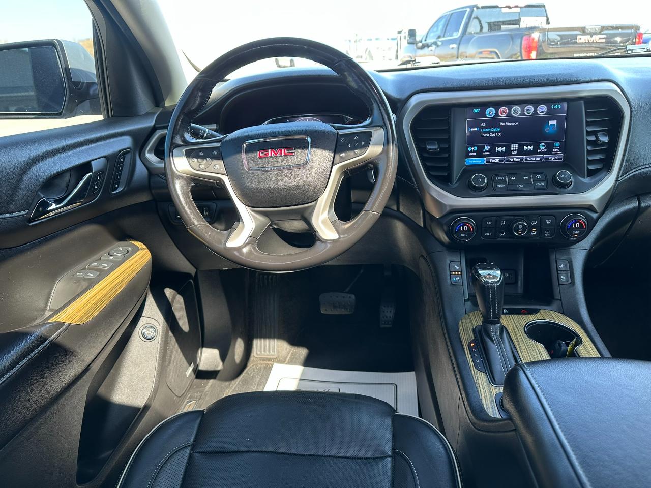 GMC Acadia AWD 4dr Denali 2019