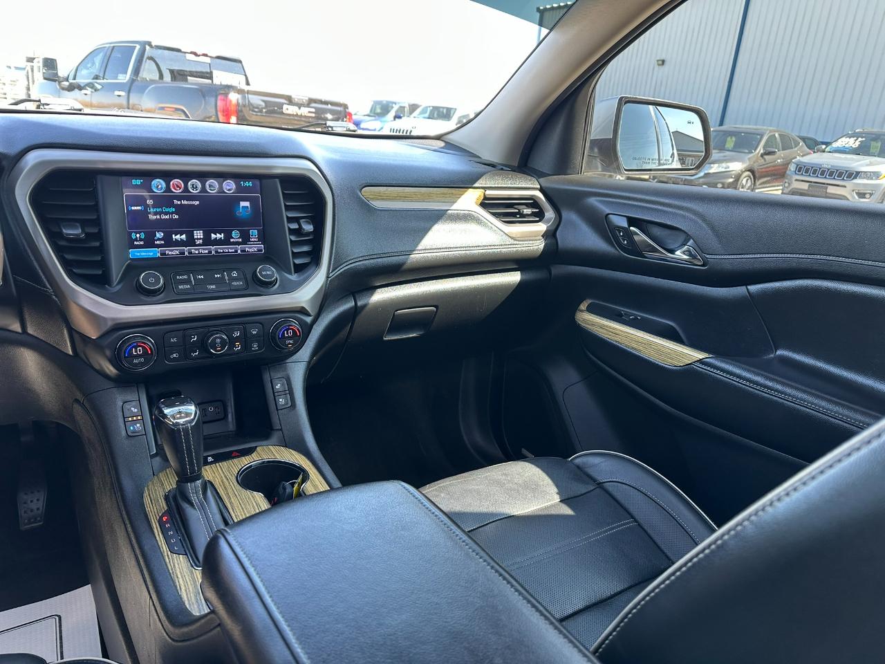 GMC Acadia AWD 4dr Denali 2019