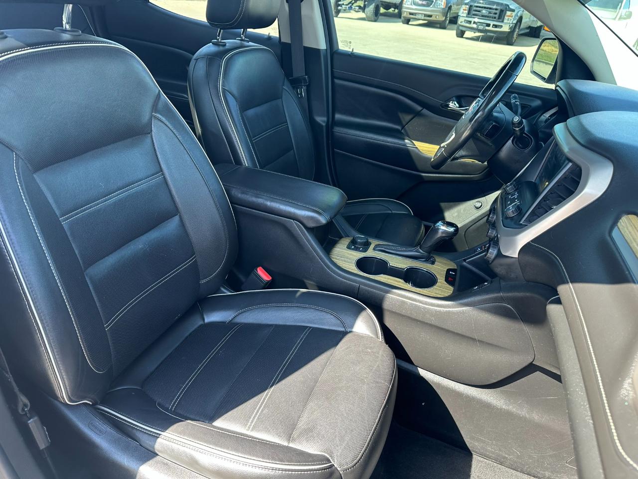 GMC Acadia AWD 4dr Denali 2019