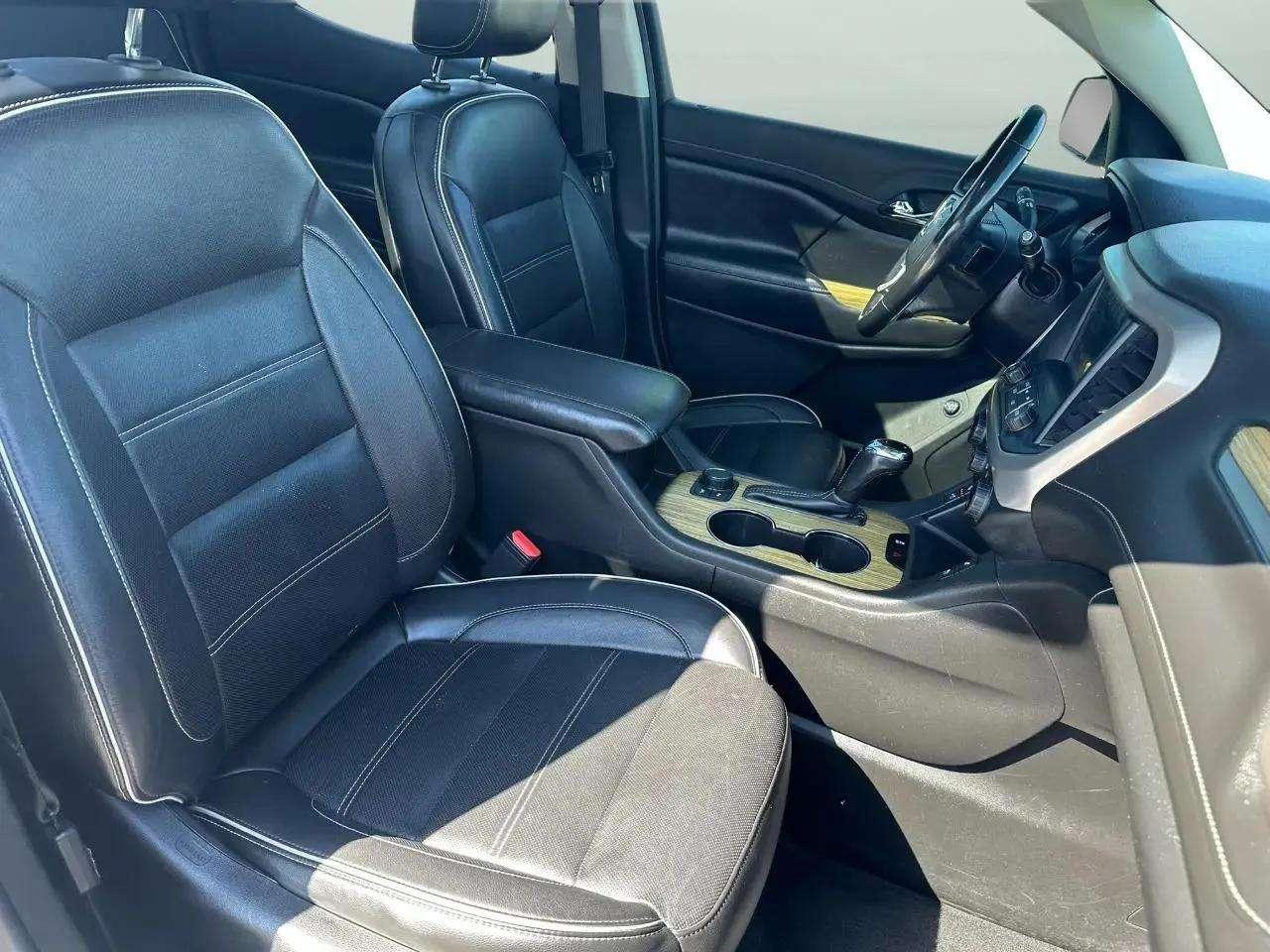 GMC Acadia AWD 4dr Denali 2019