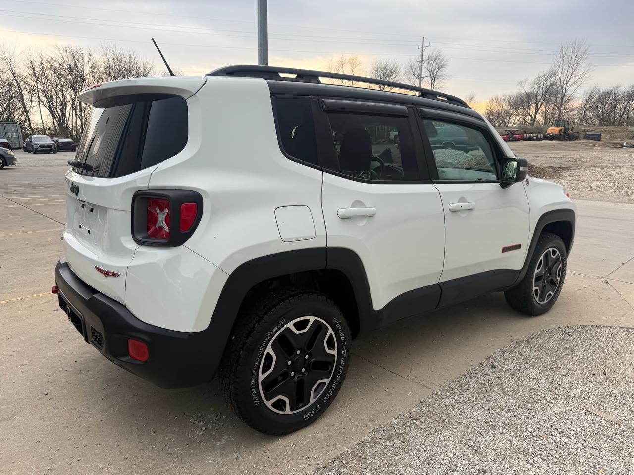Jeep Renegade 4WD 4dr Trailhawk 2016
