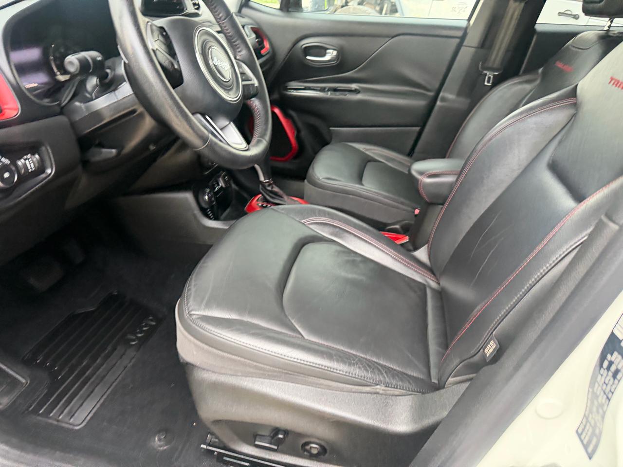 Jeep Renegade 4WD 4dr Trailhawk 2016