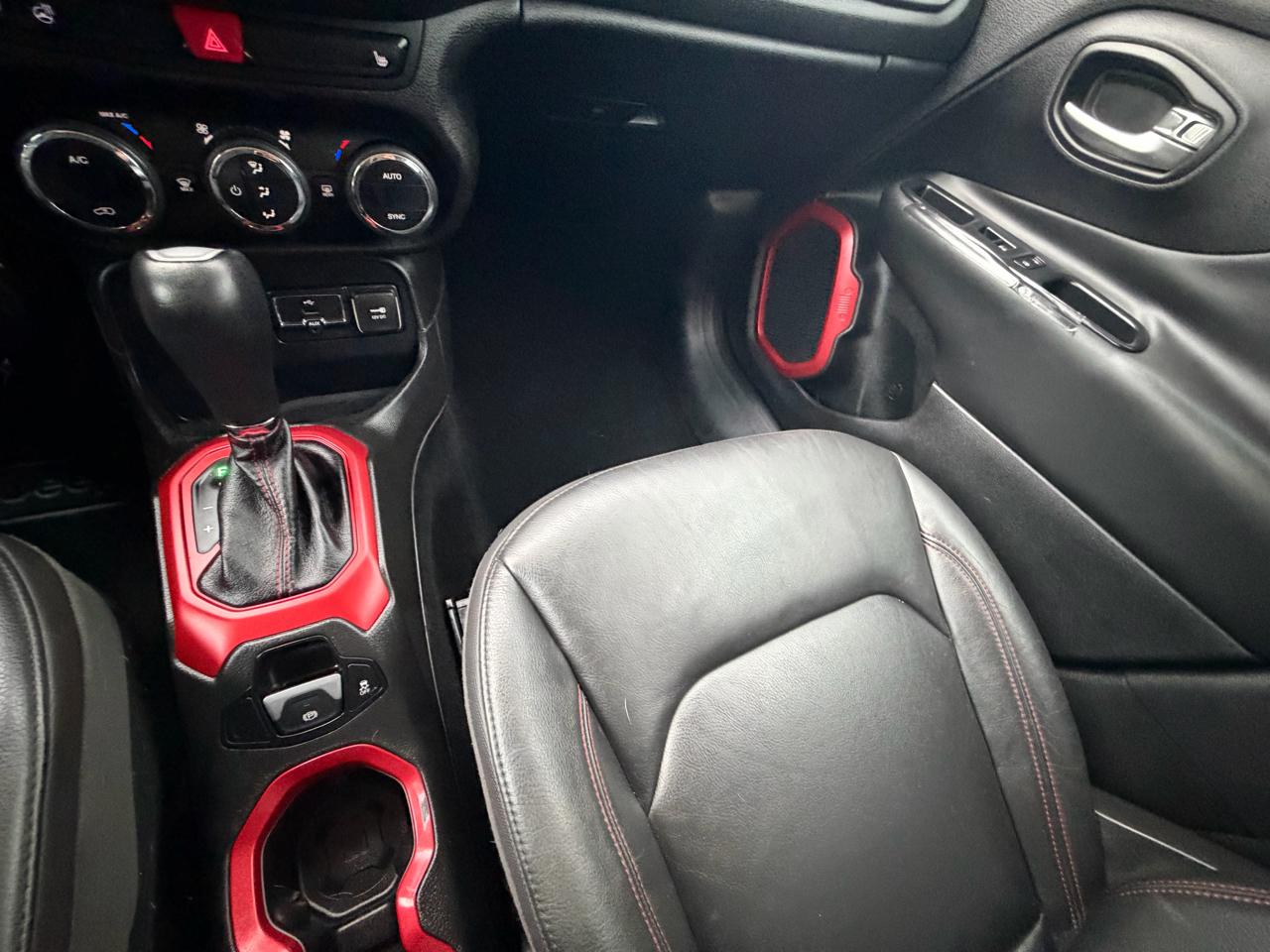 Jeep Renegade 4WD 4dr Trailhawk 2016