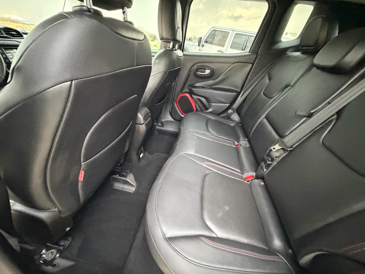 Jeep Renegade 4WD 4dr Trailhawk 2016