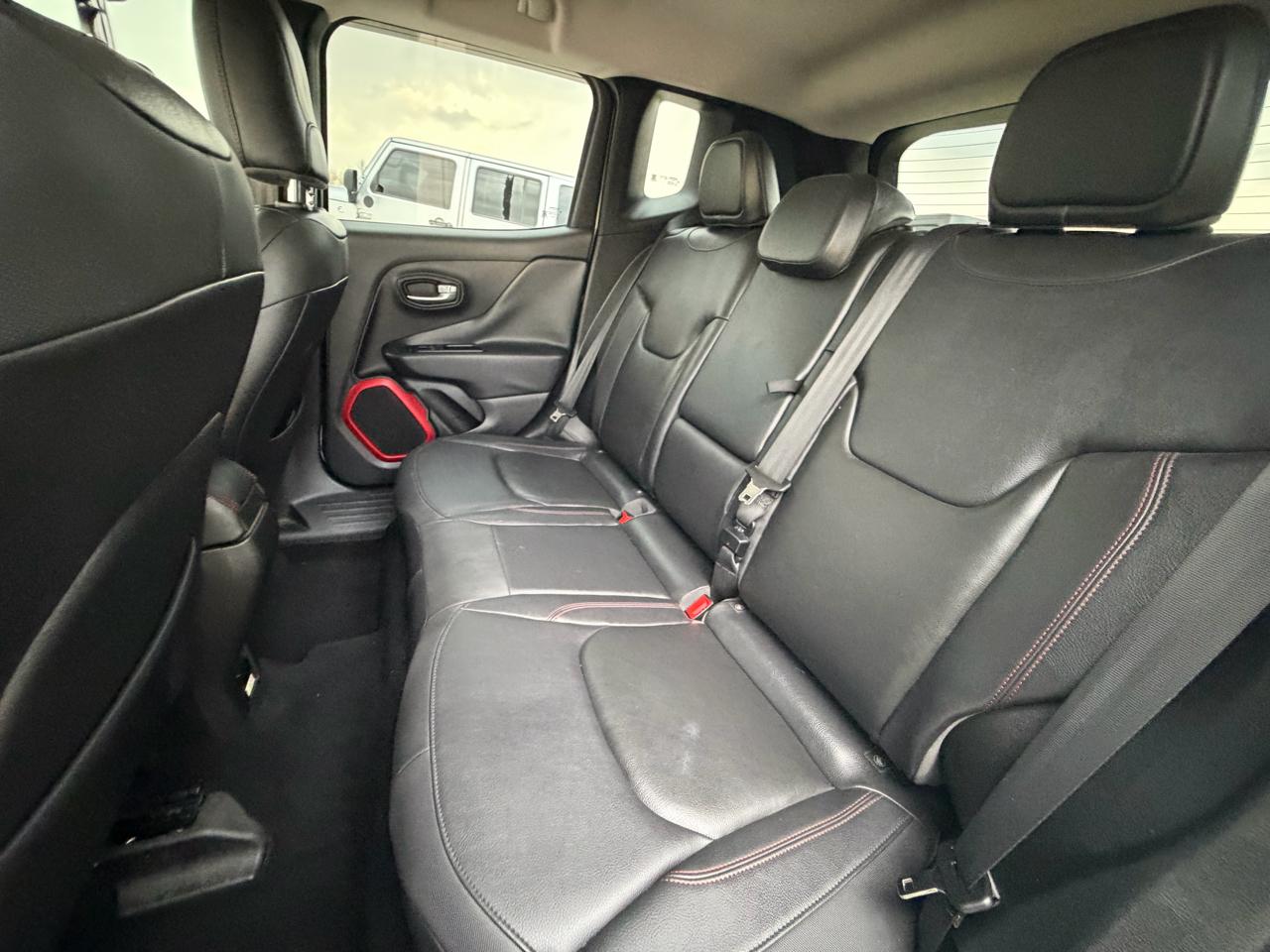 Jeep Renegade 4WD 4dr Trailhawk 2016