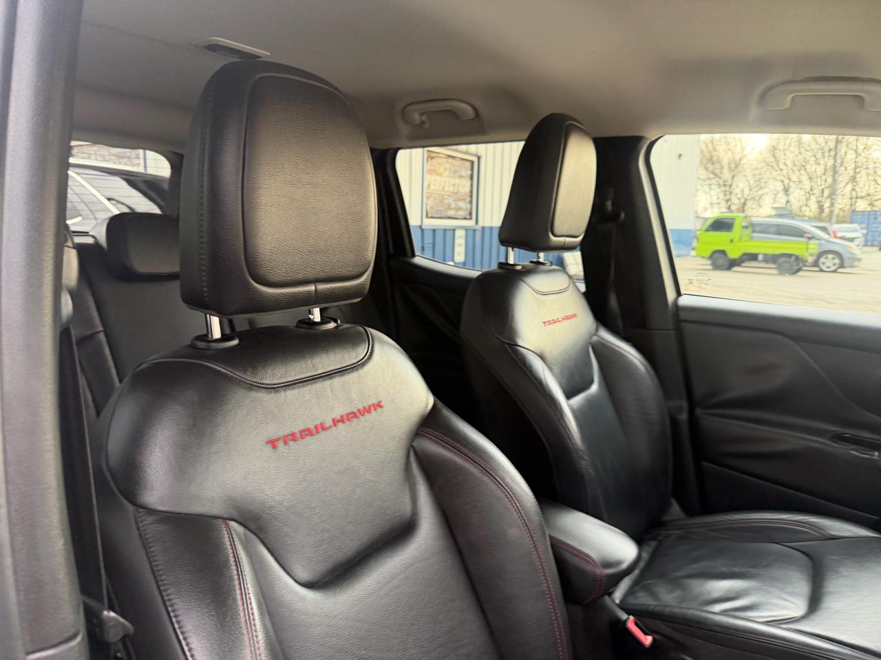 Jeep Renegade 4WD 4dr Trailhawk 2016