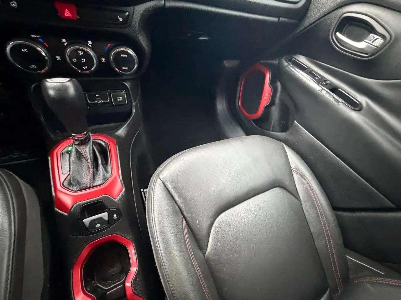 Jeep Renegade 4WD 4dr Trailhawk 2016