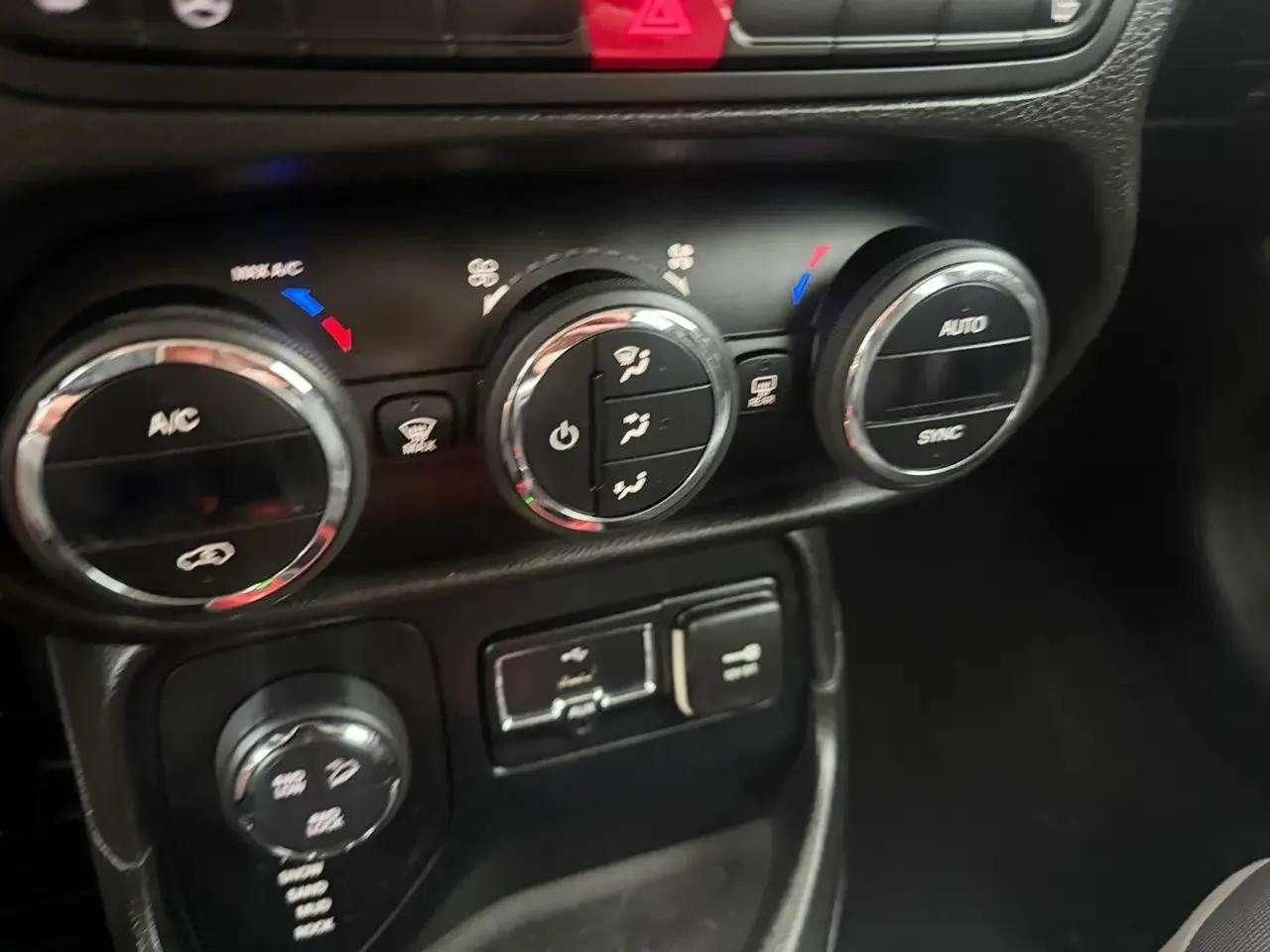 Jeep Renegade 4WD 4dr Trailhawk 2016