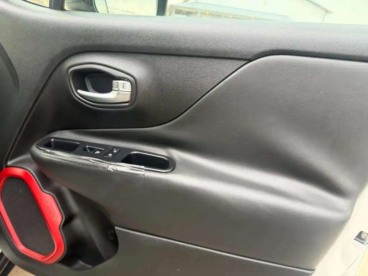 Jeep Renegade 4WD 4dr Trailhawk 2016