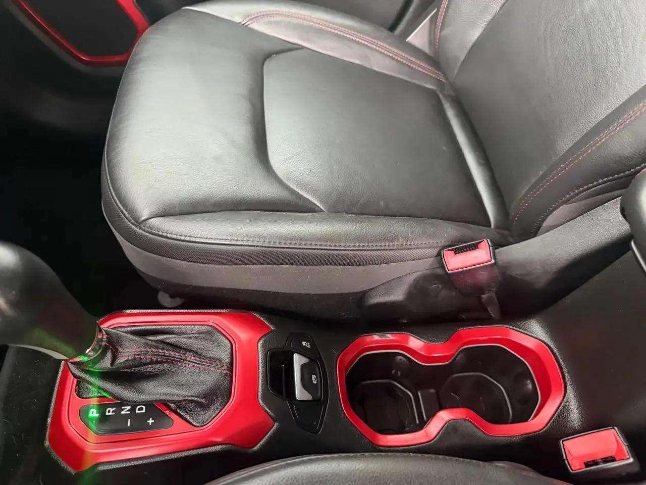 Jeep Renegade 4WD 4dr Trailhawk 2016