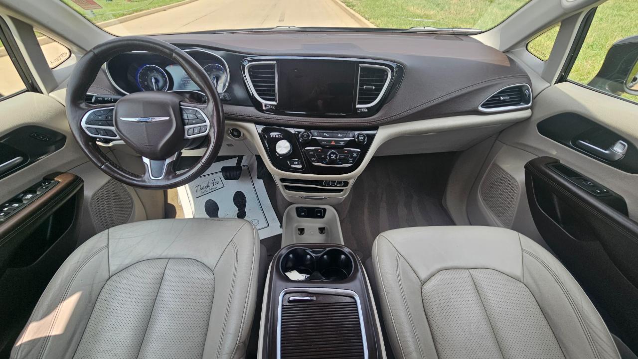 Chrysler Pacifica Touring L FWD 2021