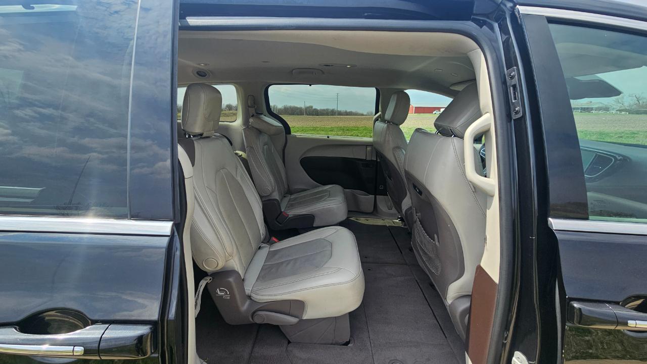 Chrysler Pacifica Touring L FWD 2021