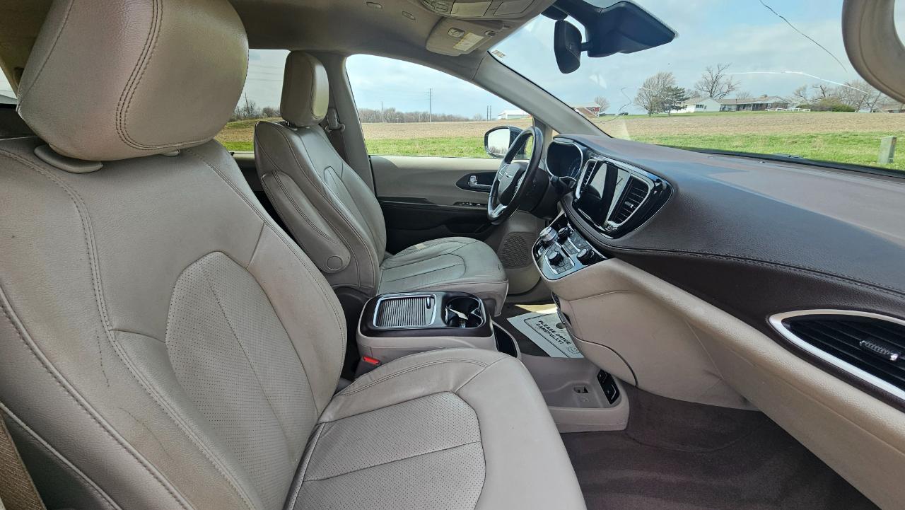 Chrysler Pacifica Touring L FWD 2021