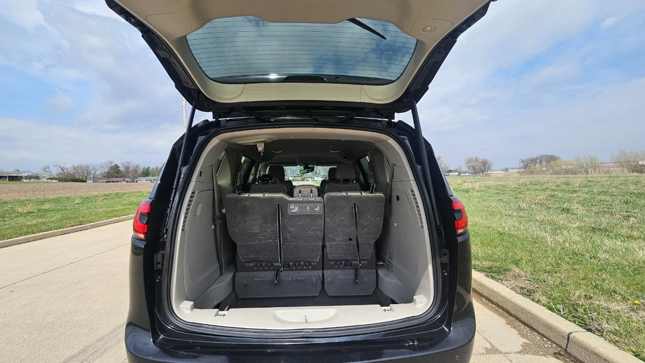 Chrysler Pacifica Touring L FWD 2021