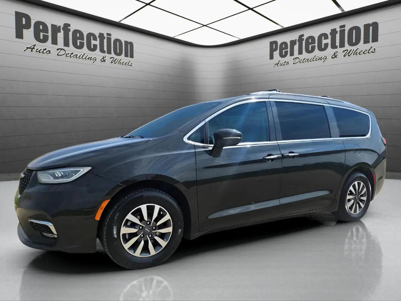 2021 Chrysler Pacifica Touring L FWD