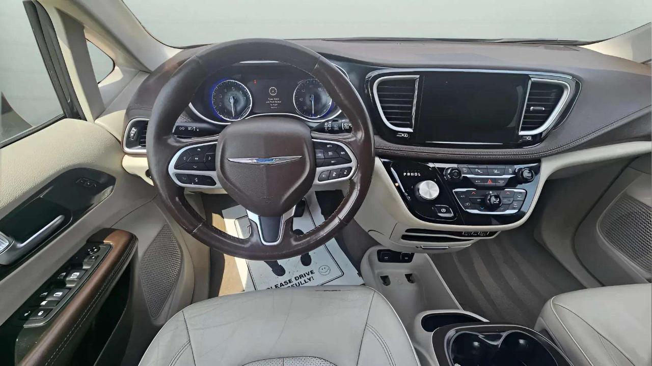 Chrysler Pacifica Touring L FWD 2021