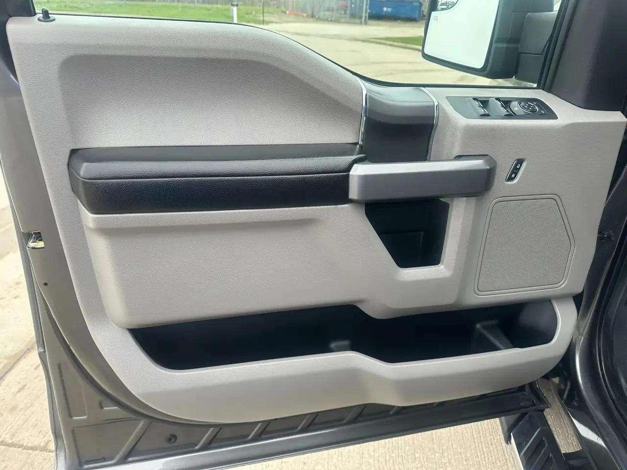 Ford F-150 4WD SuperCrew 145" King Ranch 2015