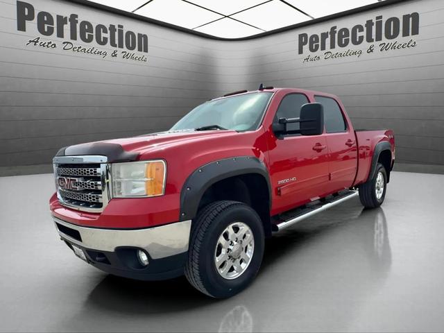 Red 2013 GMC Sierra 2500HD SLT Crew Cab SB 4WD Pickup Truck Four-Wheel Drive Automatic