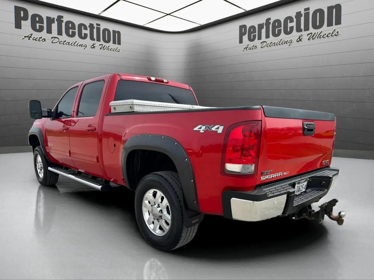 GMC Sierra 2500HD 4WD Crew Cab 153.7" SLT 2013